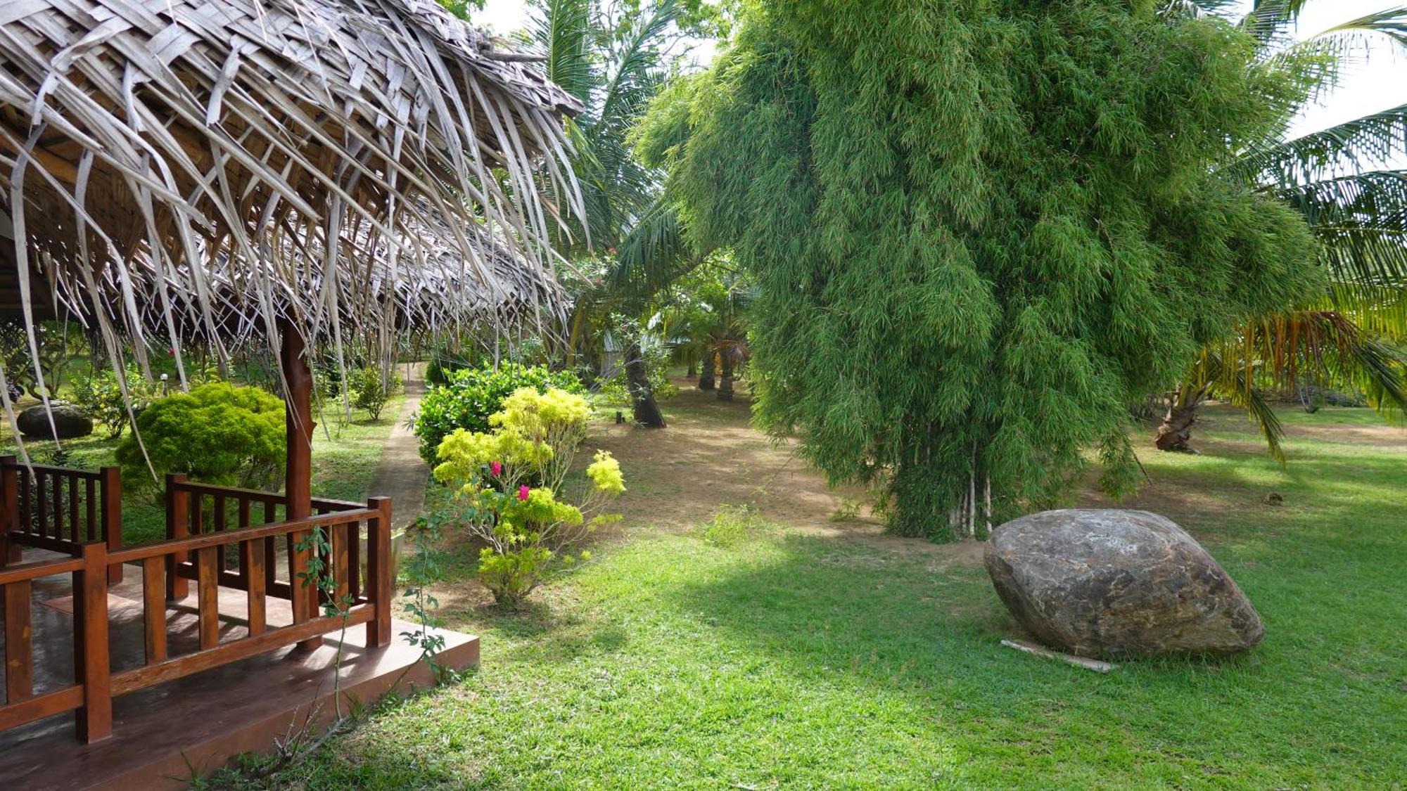 Salt Lake Cabanas & Restaurant تانجالي المظهر الخارجي الصورة