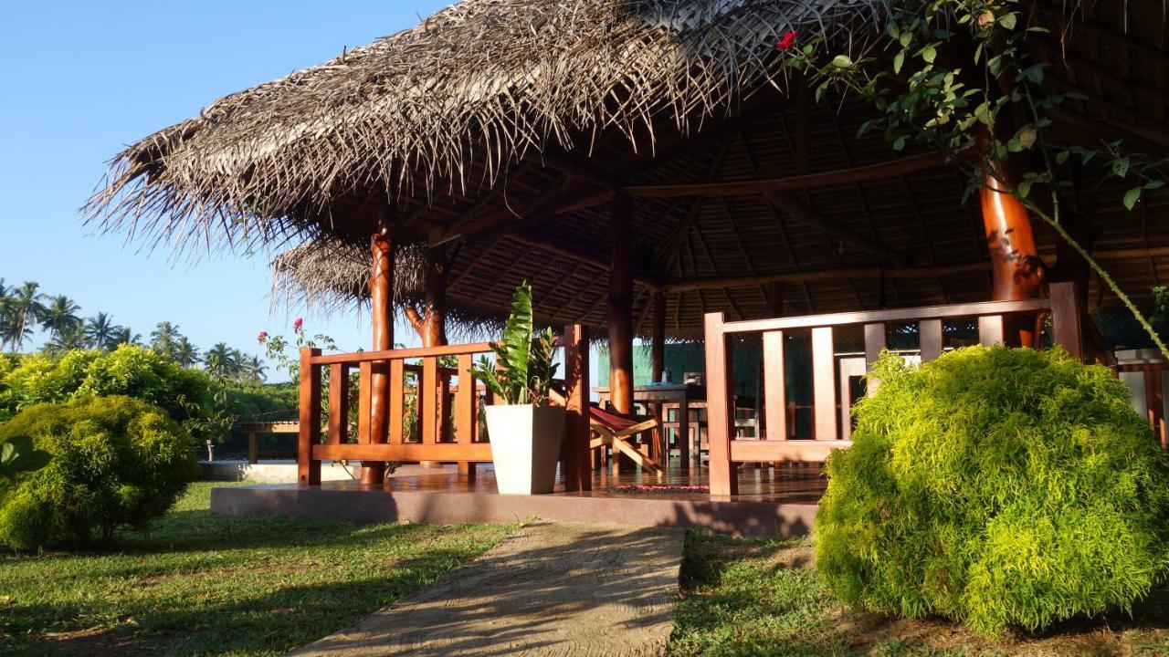 Salt Lake Cabanas & Restaurant تانجالي المظهر الخارجي الصورة